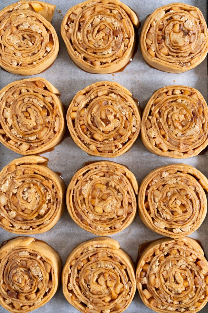 Apple cinnamon rolls