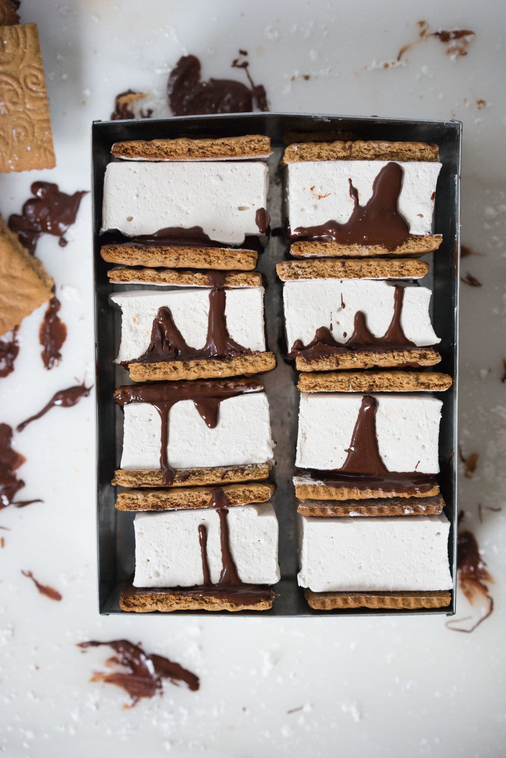 Honey marshmallows and dark chocolate sandwiched between espresso graham crackers. The perfect anytime treat. Amazing toasted, or as they are.