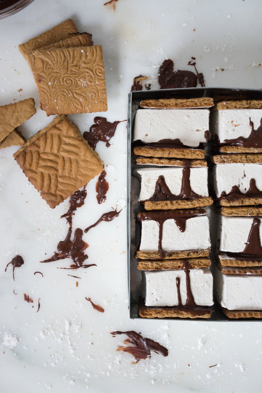 Honey marshmallows and dark chocolate sandwiched between espresso graham crackers. The perfect anytime treat. Amazing toasted, or as they are.