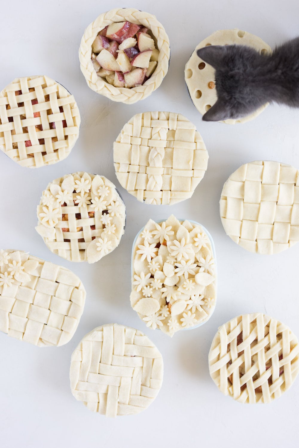 Mini peach pies - individual peach pies, perfect for a picnic, bbq, or summer dessert