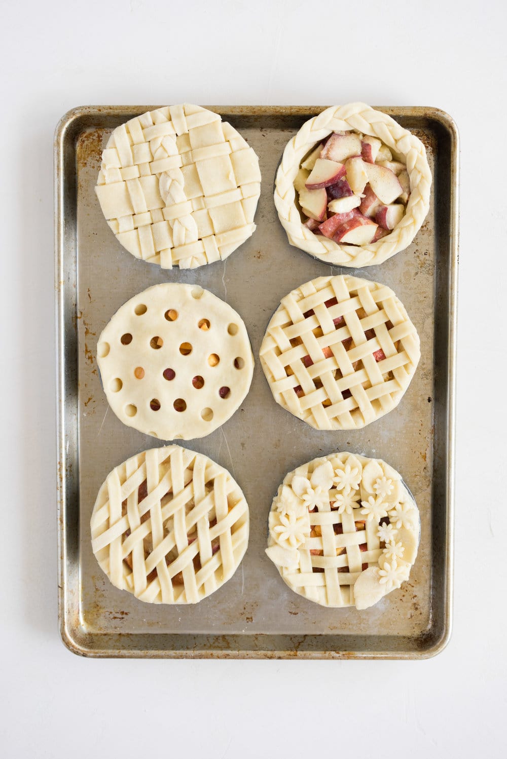 Mini peach pies - individual peach pies, perfect for a picnic, bbq, or summer dessert