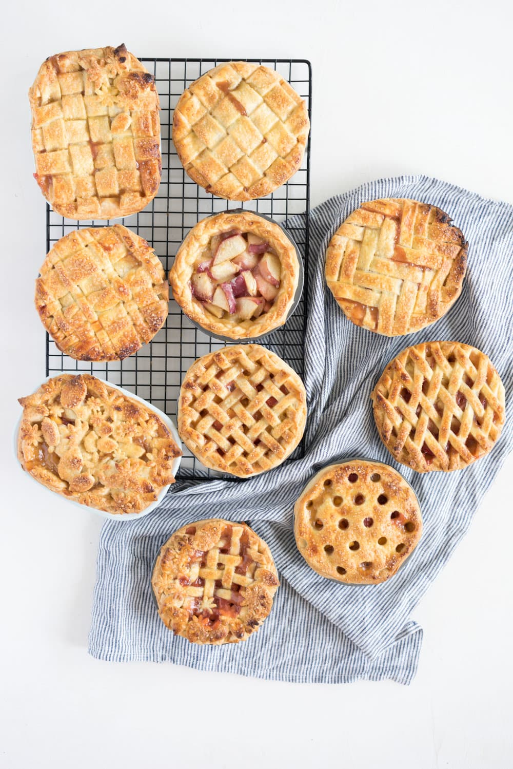 Mini peach pies - individual peach pies, perfect for a picnic, bbq, or summer dessert
