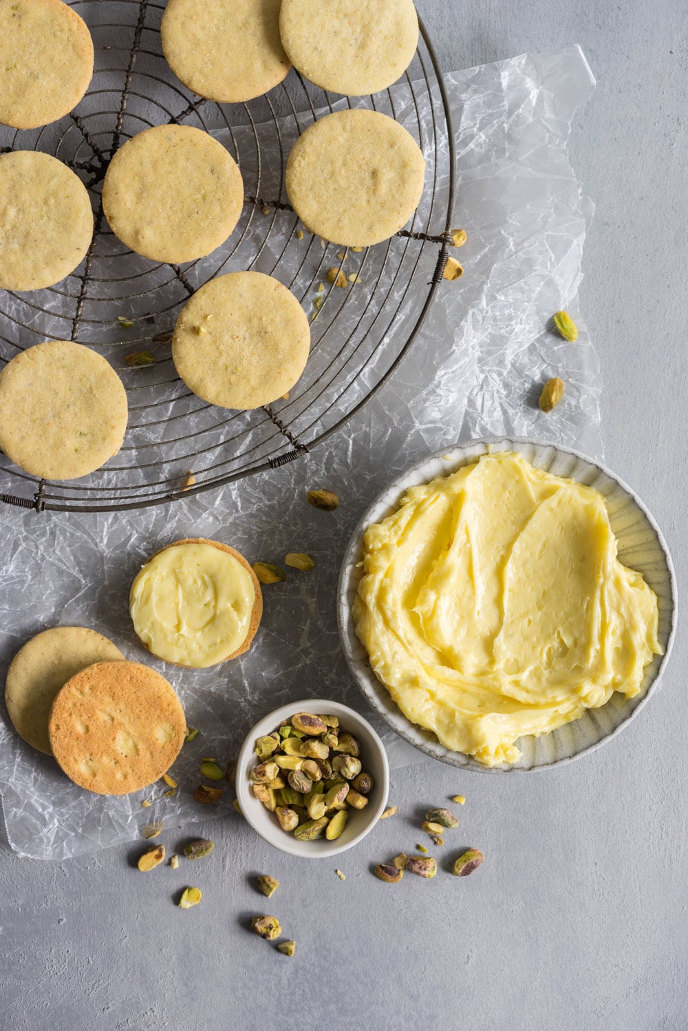 Buttery Pistachio and lime shortbread, sandwiched with a zesty lime cream. #shortbread #lime #Sandwichcookie