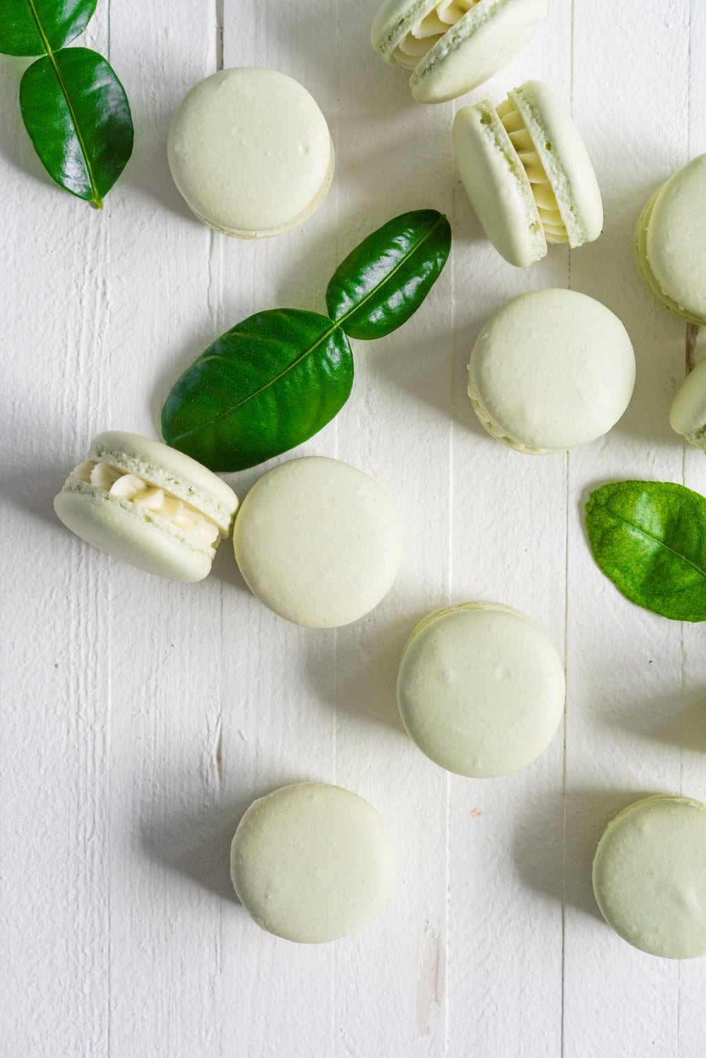 Kaffir Lime Macaron - a shell filled with a delicately infused kaffir lime german buttercream #kaffirlime #macarons #germanbuttercream