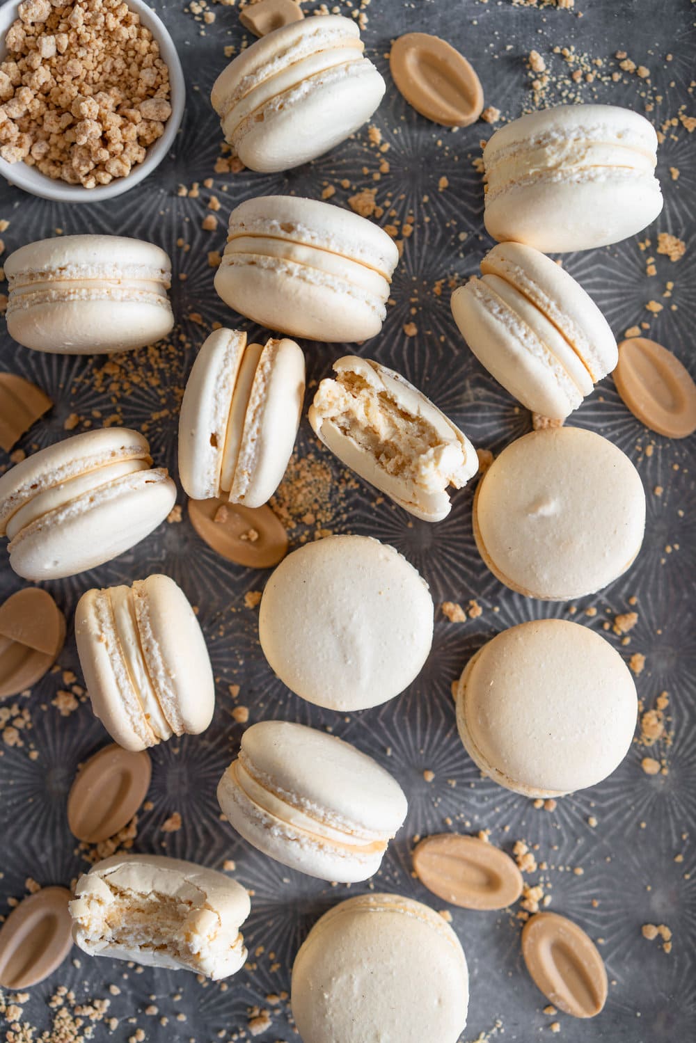 Toasted Sugar Vanilla Bean Macaron shells are sandwiched with a silky, creamy German buttercream loaded with caramelised white chocolate, Subtle elevated flavours makes this a perfect simple recipe that is sure to wow your friends or make the perfect treat or gift. #frenchmacaron #macaronrecipe