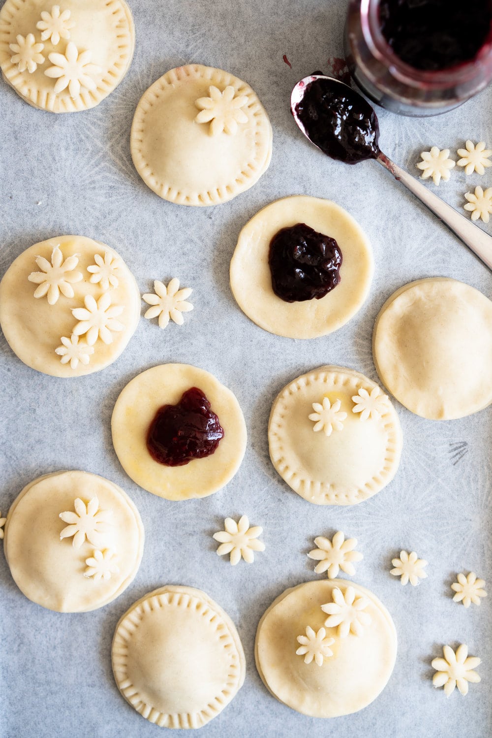 The Ultimate Easter treat box - iced cookies, cardamom linzers, hand pies, macarons, crispy rice treats and Easter mallows make the most amazing treat box, and are complimented perfectly by super cute foil wrapped chocolate eggs. This box would make the most perfect Easter gift, or the components are perfect alone for Easter treats. #easterbox #cookiebox #easterbaking