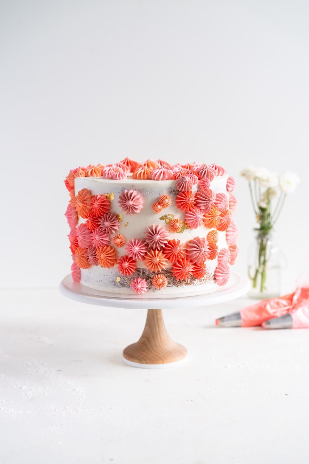 Five layer cakes, two days, and one tiny NYC apartment  - tips and tricks for making a whole bunch of cakes all at once over the course of two days #weddingcake #layercake #deconstructedweddingcake