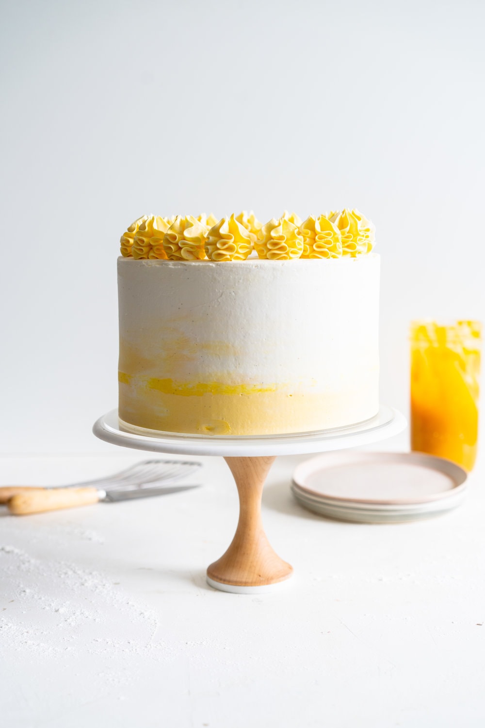 Five layer cakes, two days, and one tiny NYC apartment  - tips and tricks for making a whole bunch of cakes all at once over the course of two days #weddingcake #layercake #deconstructedweddingcake