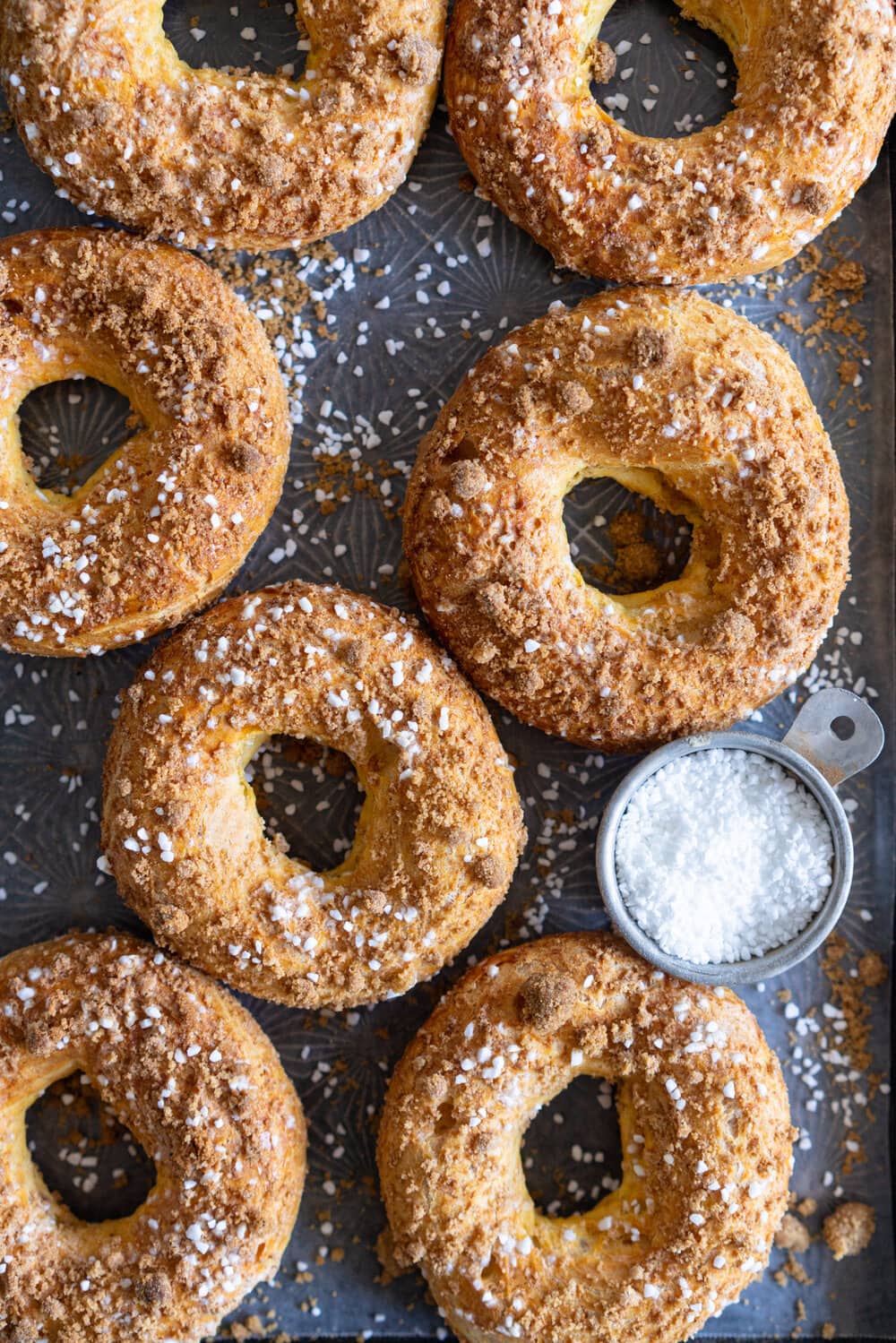 Paris Brest with Brown Butter Streusel, Custard Mousseline Cream and Spiced Apples. Paris Brest is a round baked choux ring, traditionally filled with a praline mousseline. I have riffed on that slightly, filling it with a custard mousseline, and spiced apples for a seasonal take on a french patisserie classic. #parisbrest #mousseline #custard #spicedapples