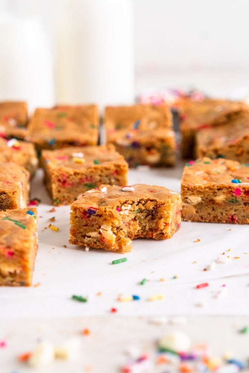 side bite shot blondies