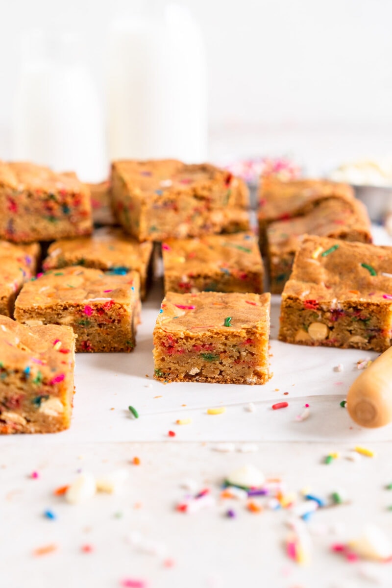 side on shot of blondie square