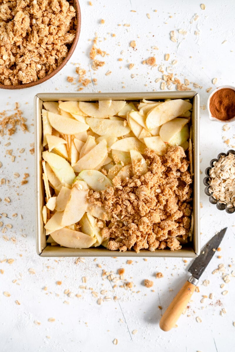 apple crumble with oat crumble topping