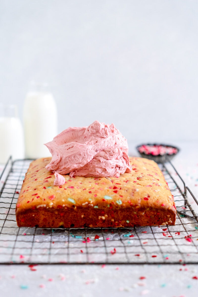 side on shot of funfetti snack cake with sprinkles