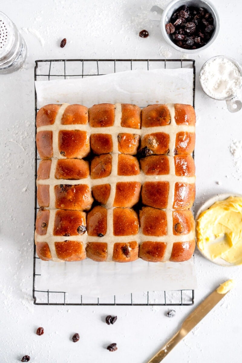 baked soft hot cross buns