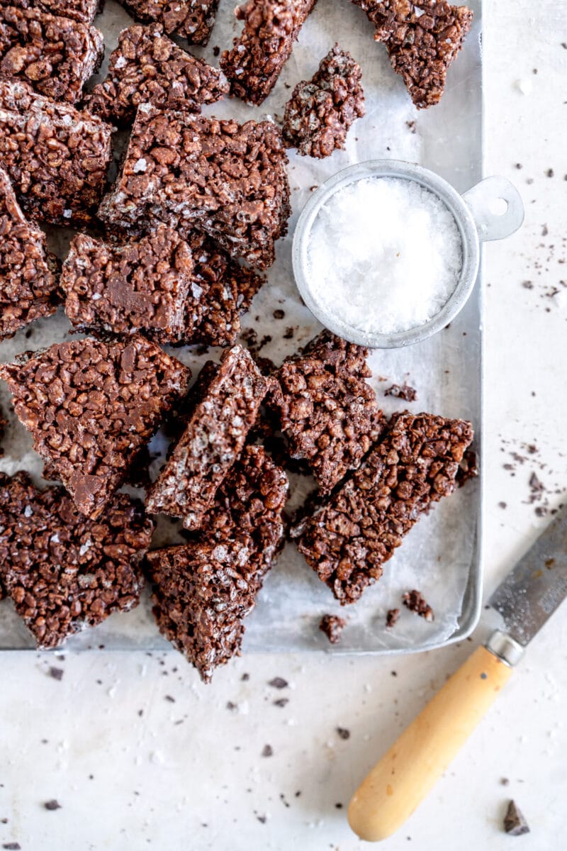 close up shot chocolate crackle recipe