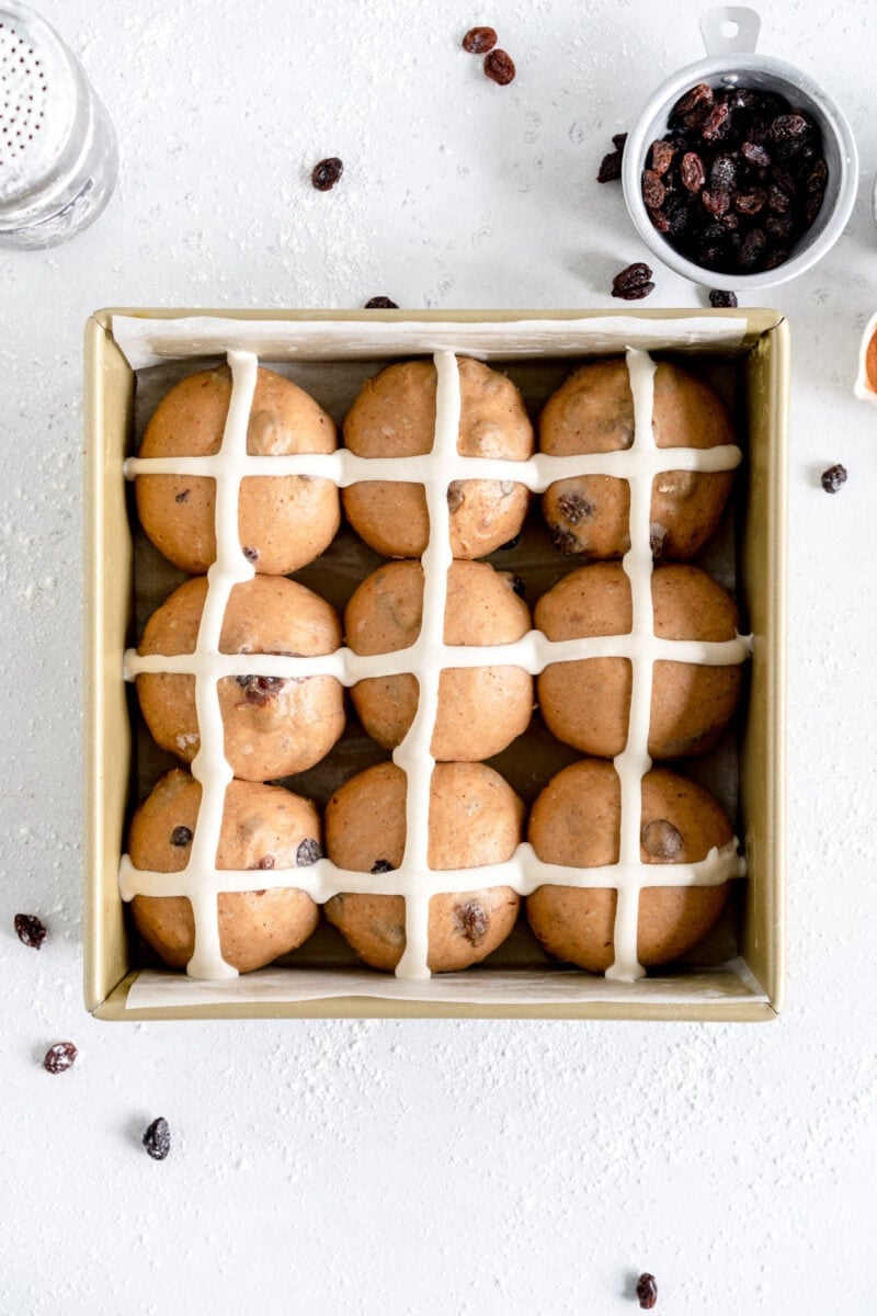 hot cross buns with roux cross