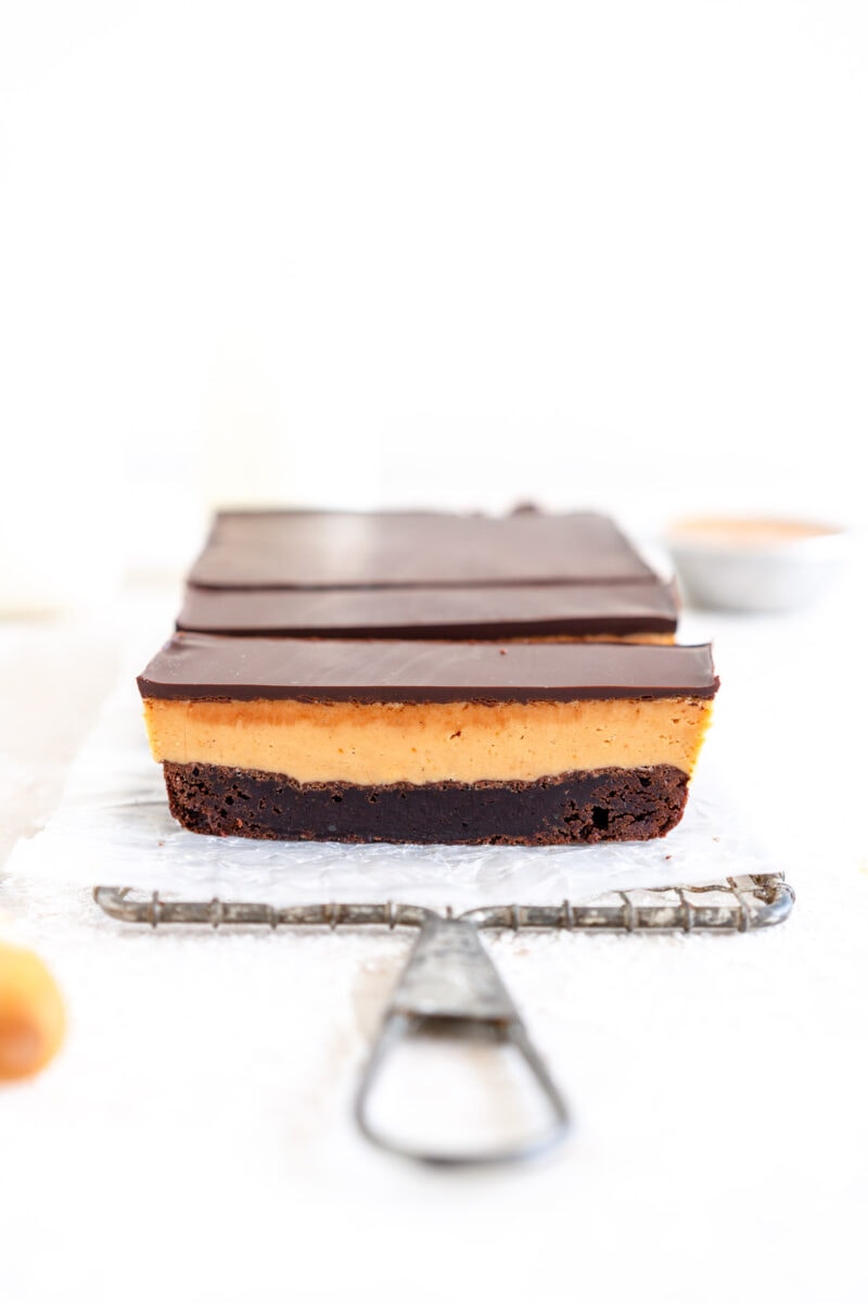 edge of peanut butter brownie bars