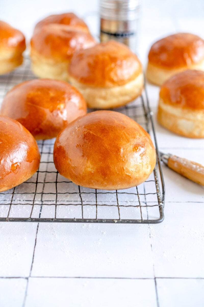 side shot burger bun