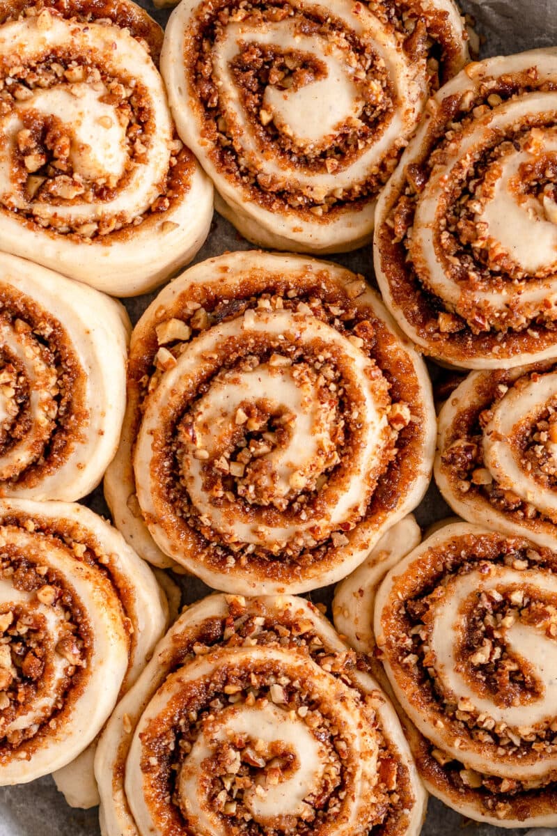 close up vegan cinnamon rolls