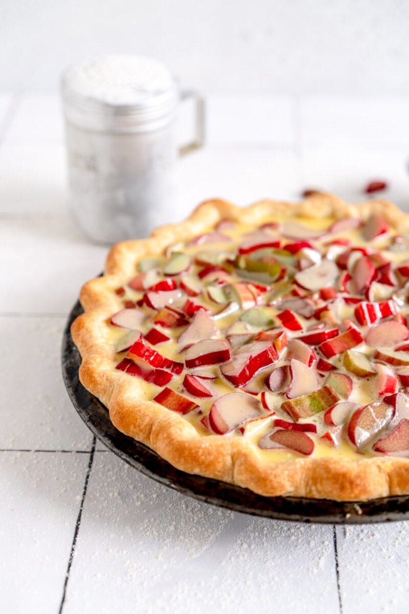 side shot rhubarb pie