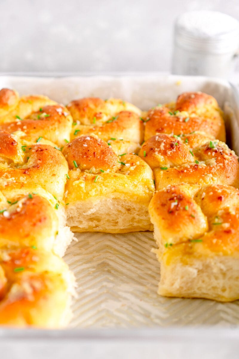 baked garlic knots