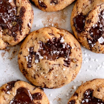 close in shot single cookie