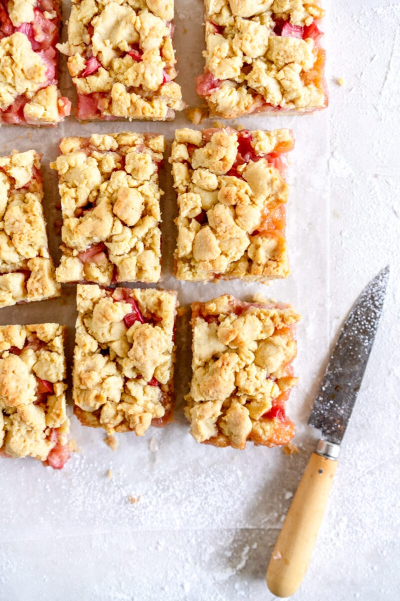 corner shot baked rhubarb shortcake bars
