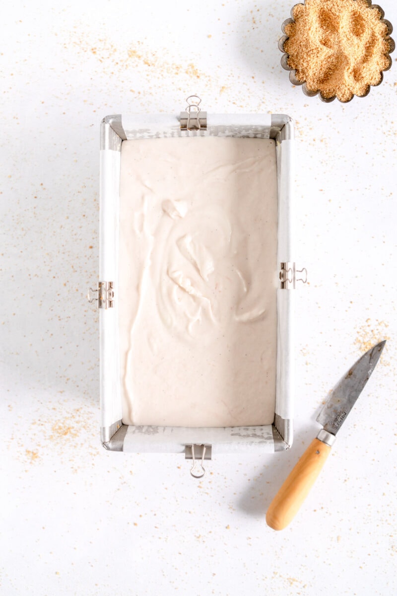 rhubarb cheesecake with puree