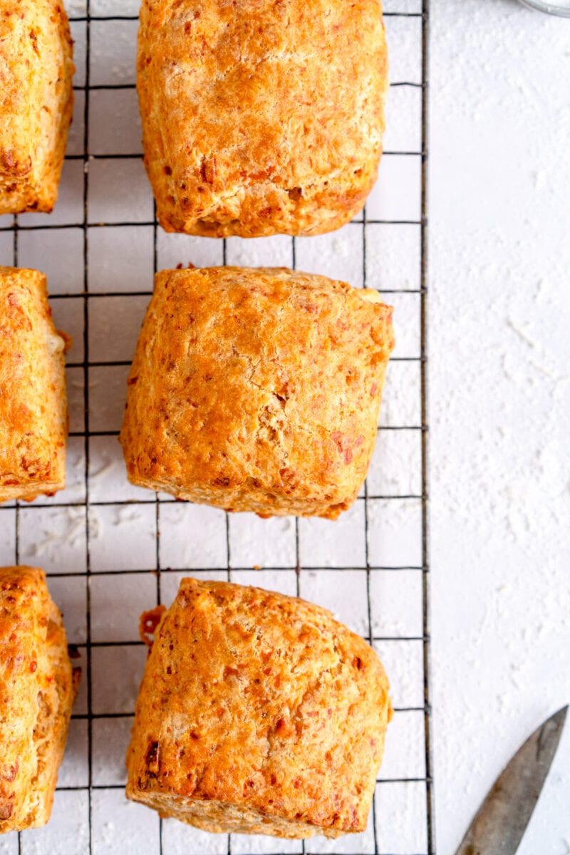 scone on wire rack