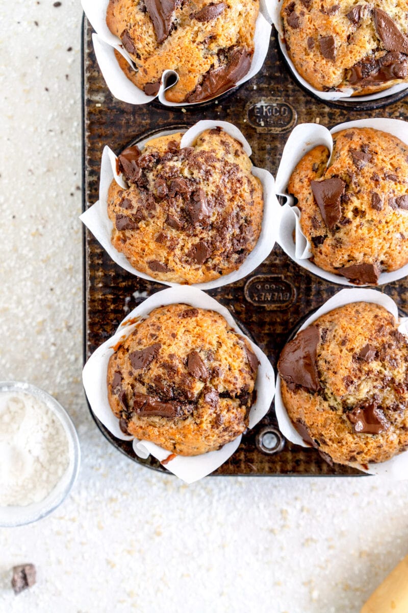 muffins in parchment paper liner