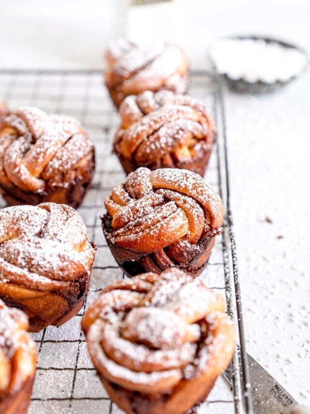 Cinnamon Bun Twists