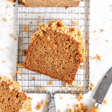 zucchini bread with streusel