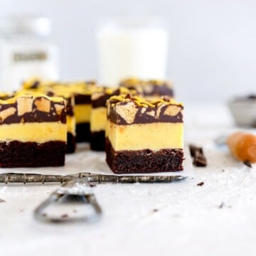 close up side shot squiggle slice