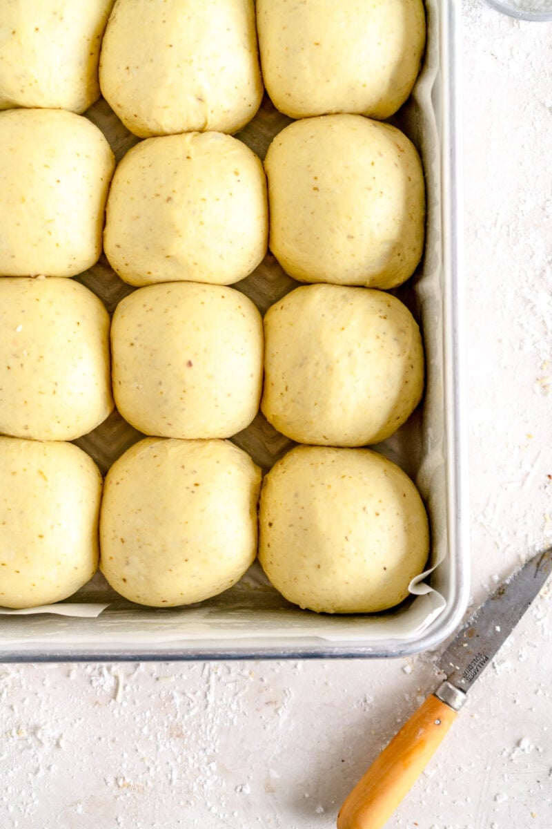 corner shot risen rolls