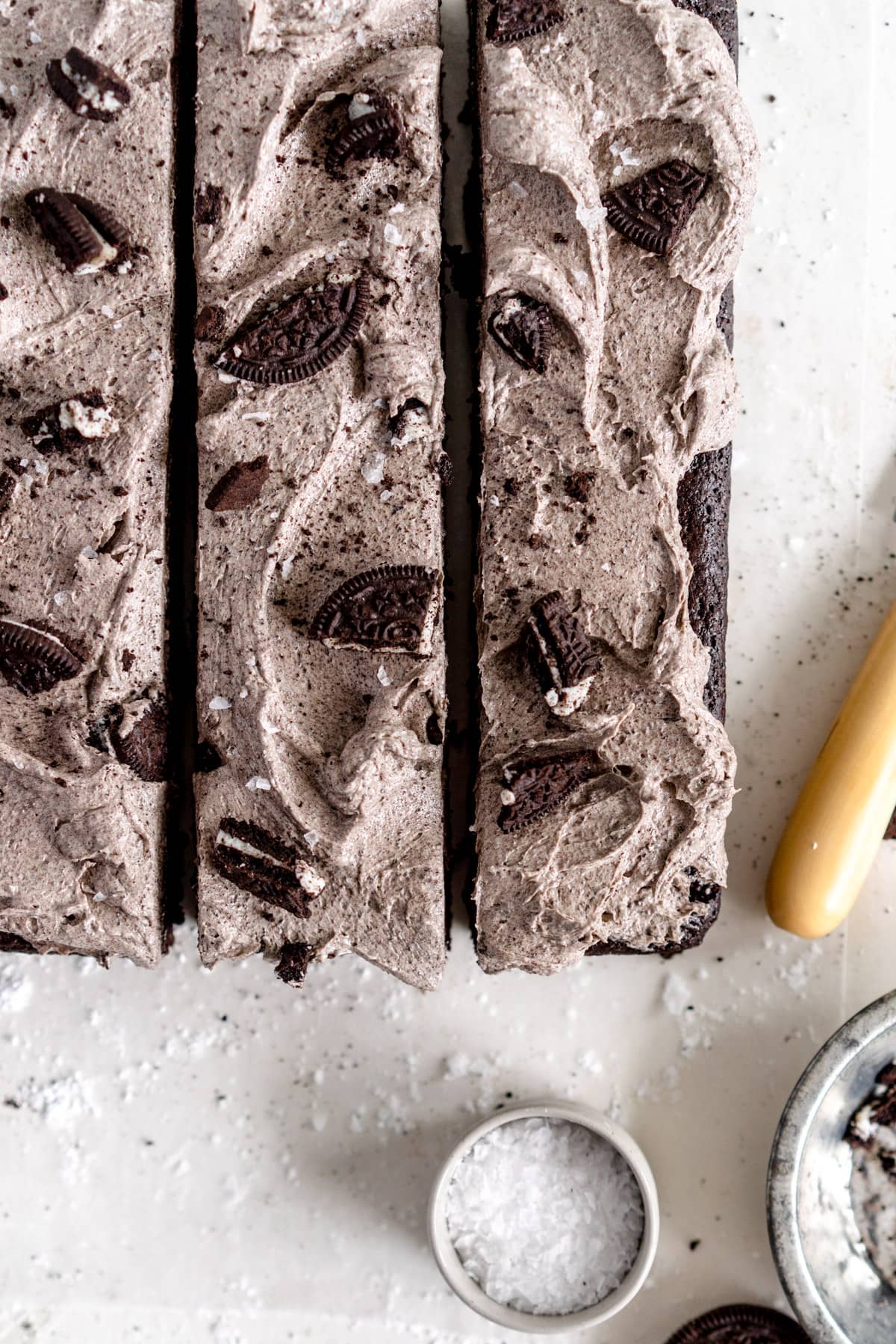 sliced brownie