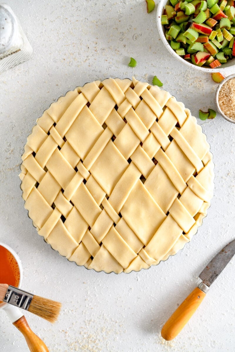 rhubarb pie ready to bake