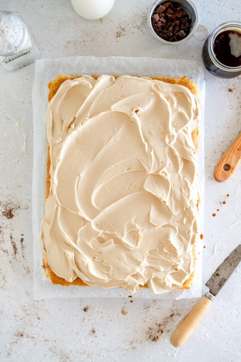 full size tiramisu cake