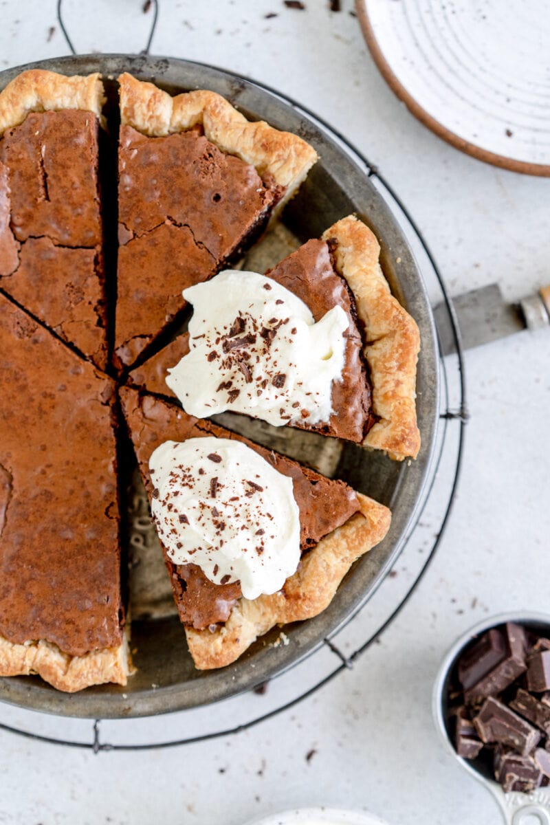 brownie pie with whipped cream