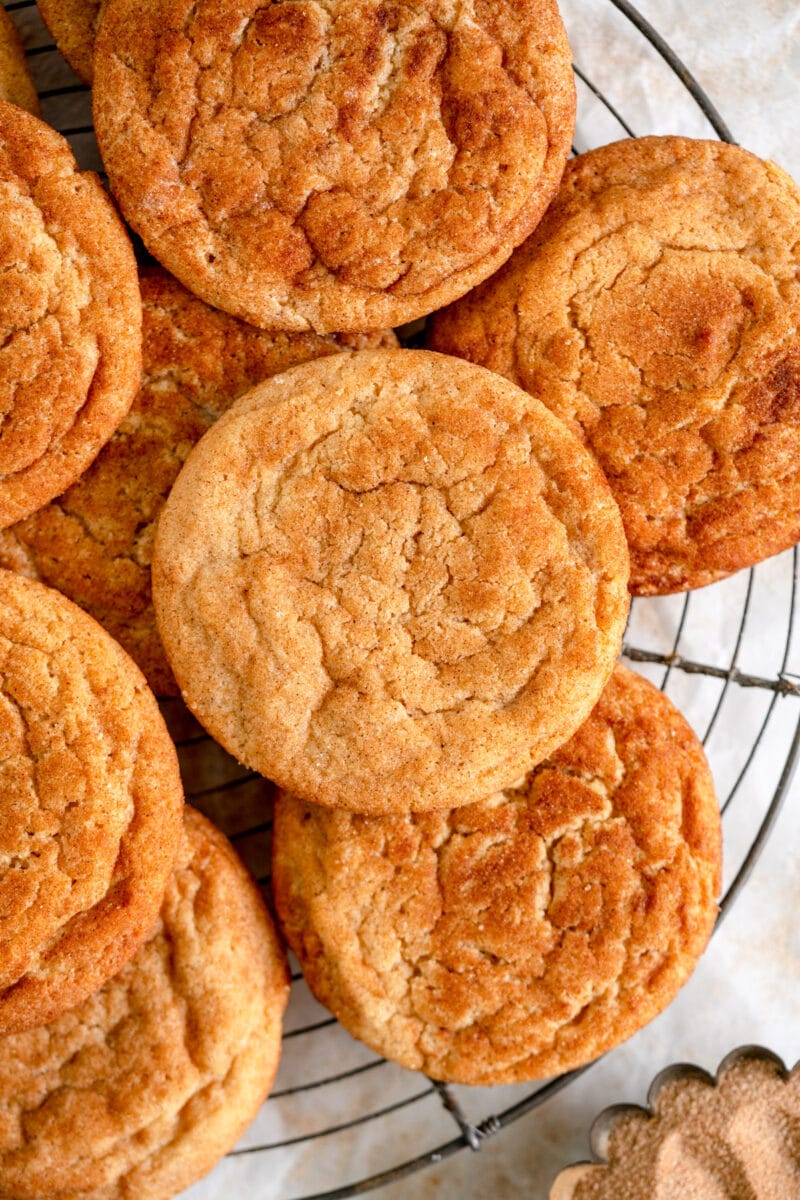 close up of snickerdoodle cookies