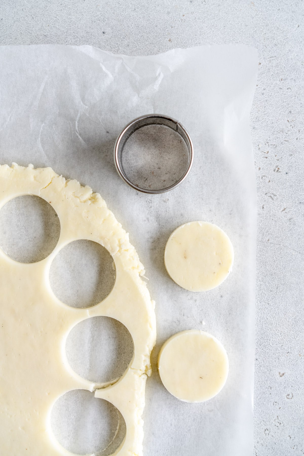 cut out rounds of peppermint filling