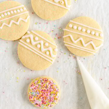 piped sugar cookies