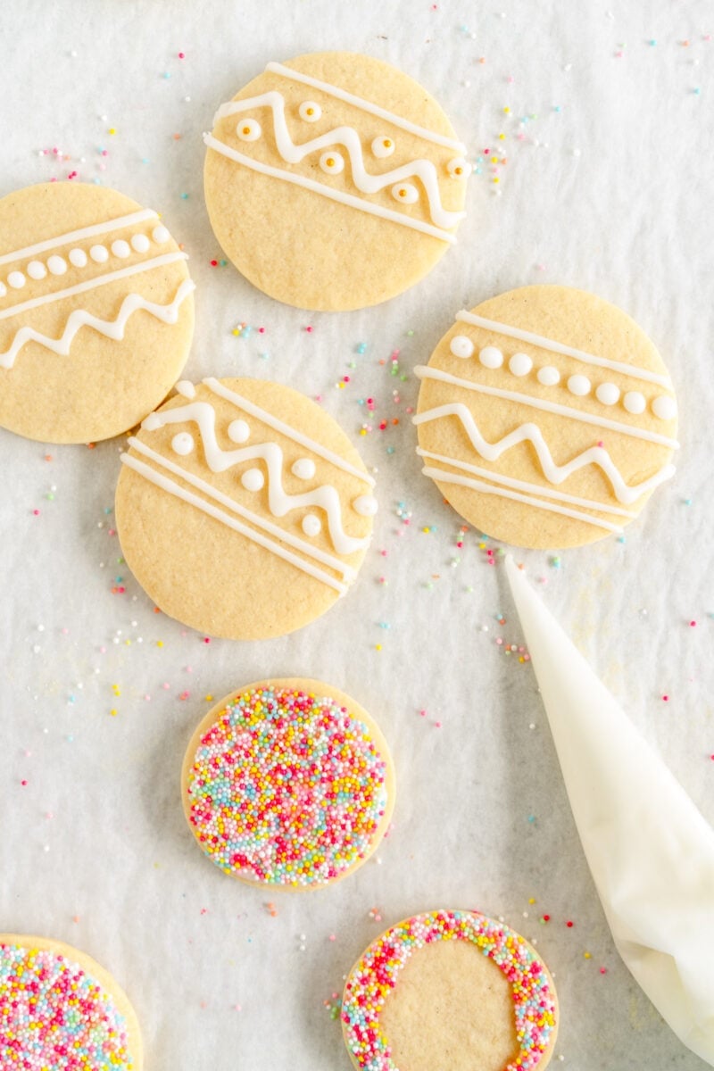 piped sugar cookies