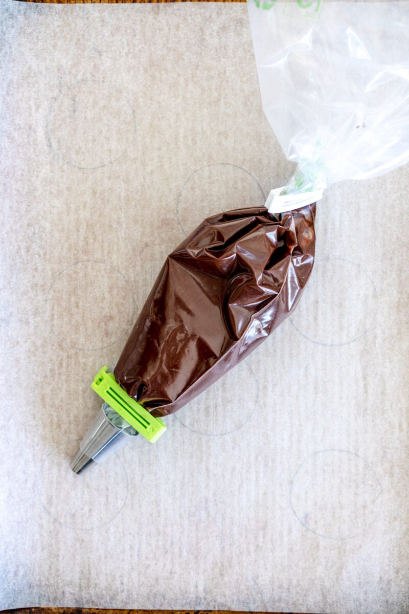 brownie mix in piping bag