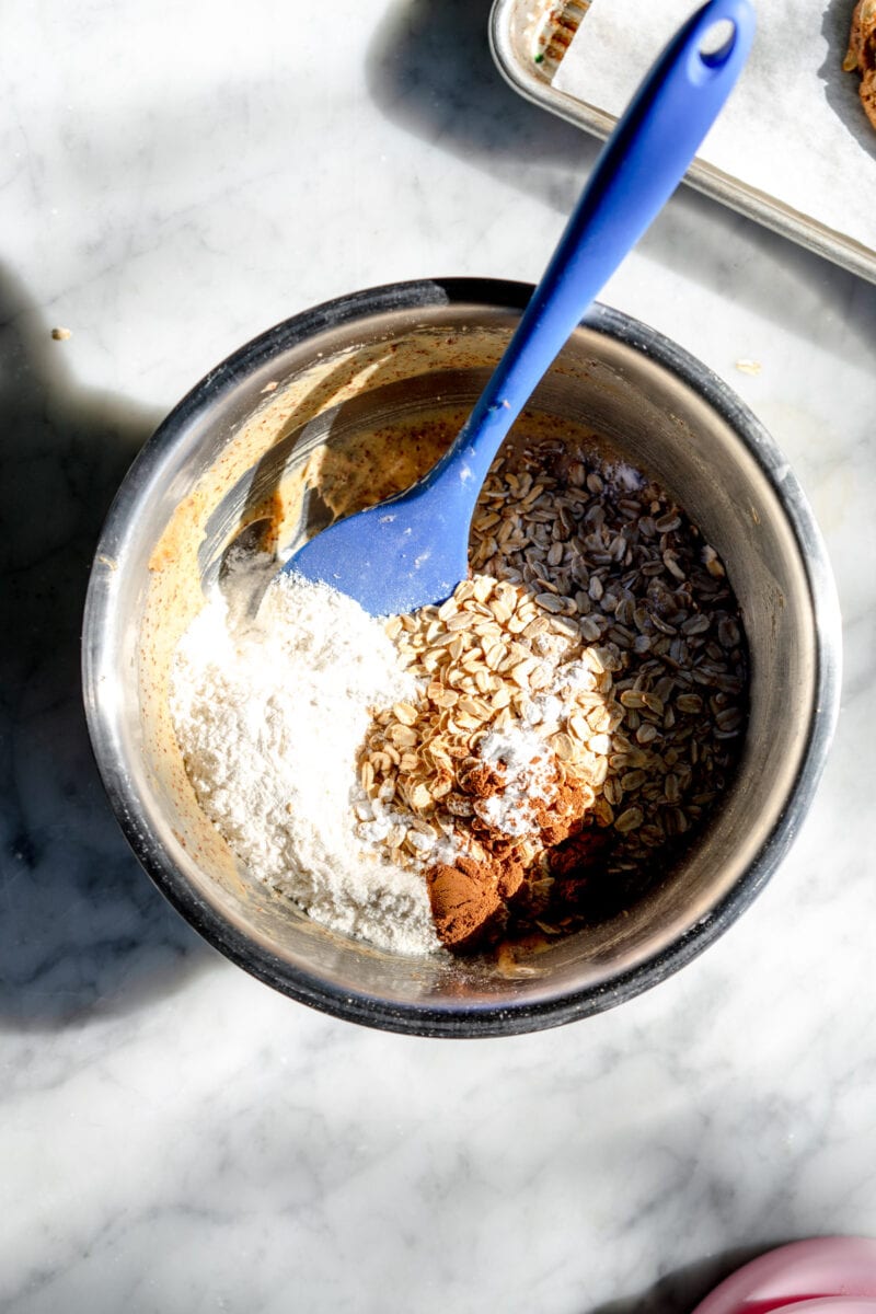 ingredients for oatmeal raisin cookies