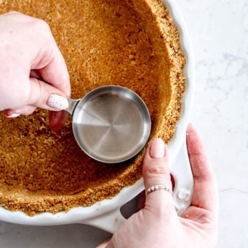 smoothing graham cracker crust