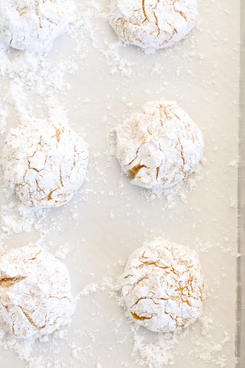 crinkle cookies ready for the oven