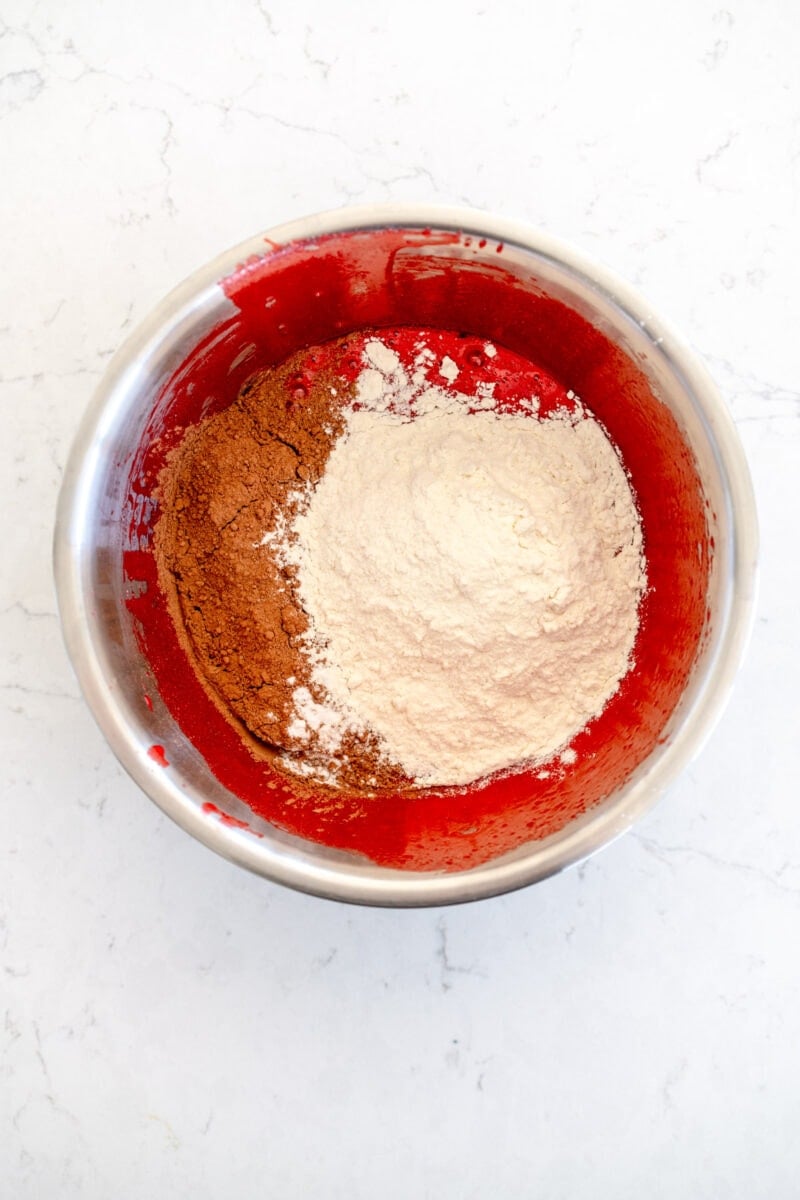 dry ingredients for red velvet cookies
