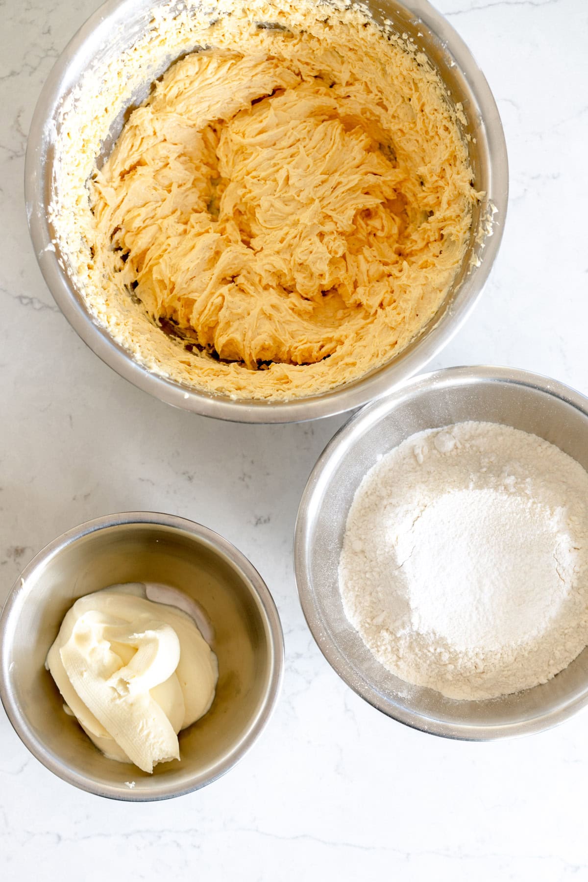 wet and dry ingredients for cake